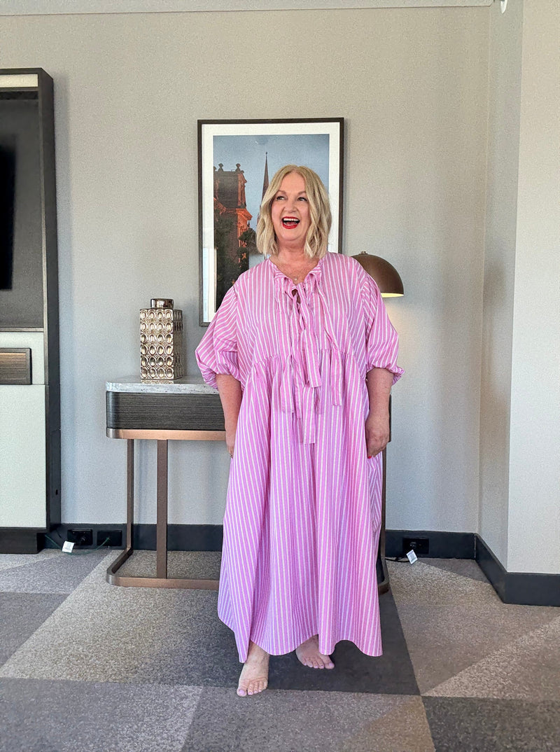 lady pink cotton dress with pockets 