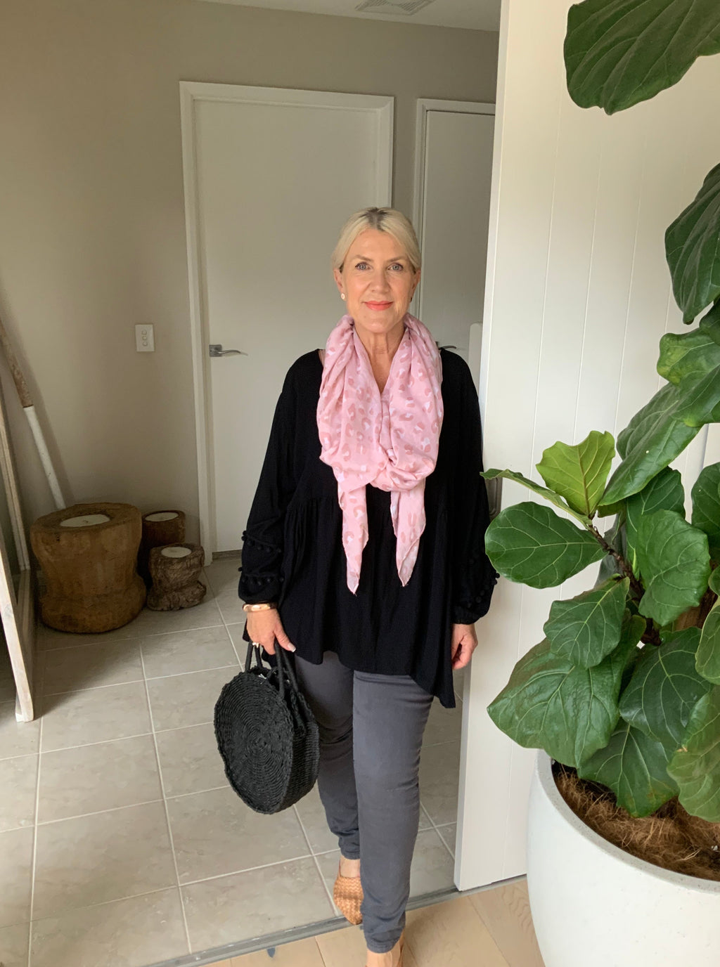 australian-slow-fashion-size-inclusive-womens-pink-leopard-scarf